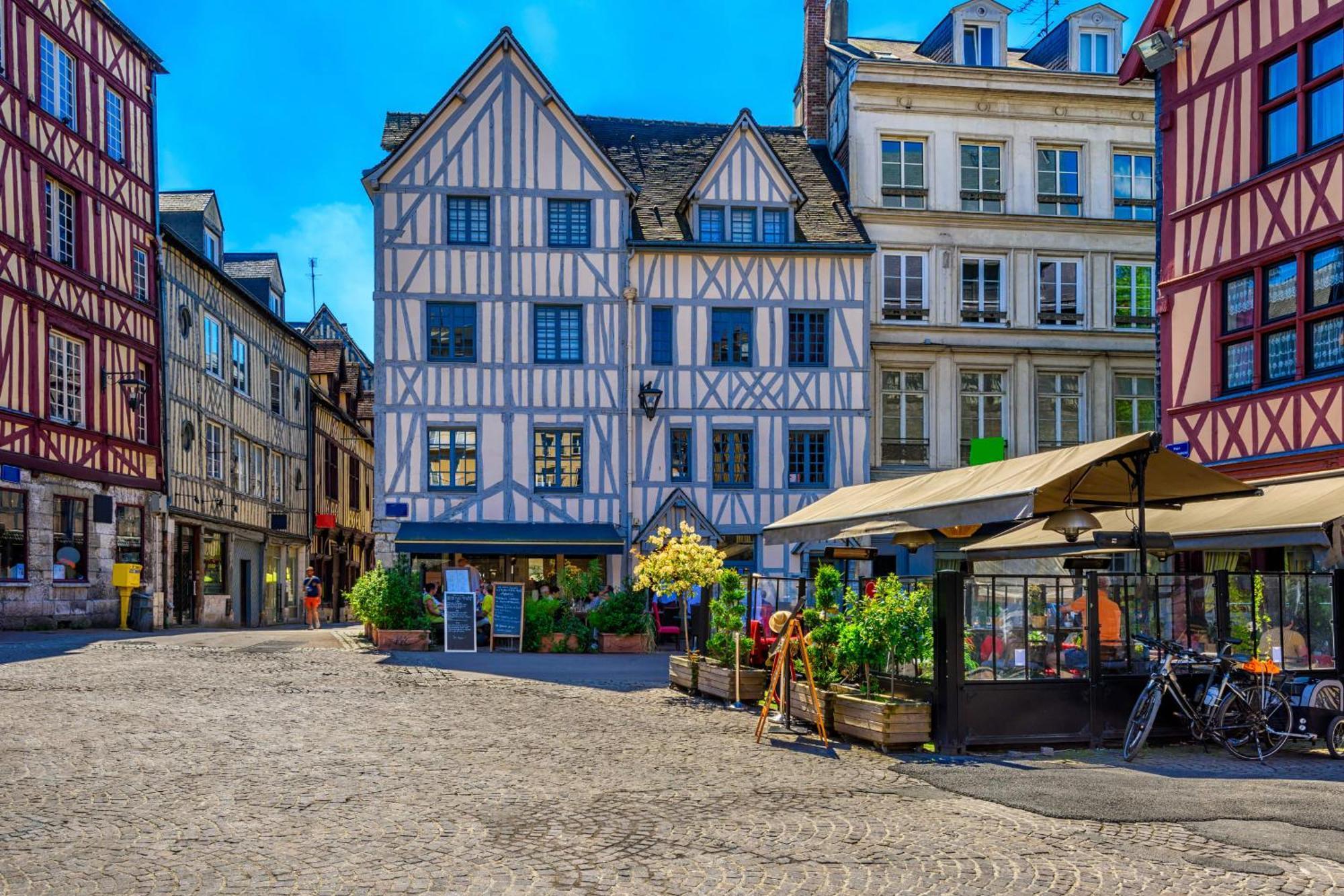 Le Black Angel Votre Studio Au Coeur De Rouen ! Luaran gambar